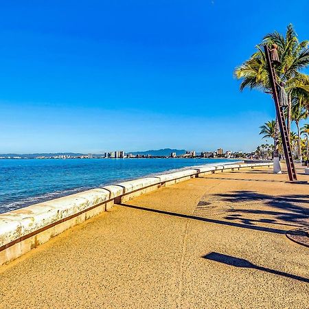 Malecon Beach Side Downtown Condo Puerto Vallarta Exteriér fotografie